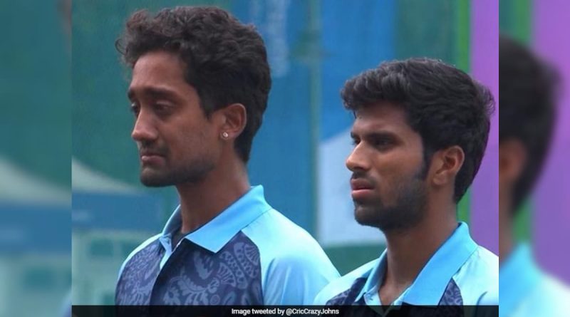 India Star R Sai Kishore In Tears During National Anthem At Asian Games, Dinesh Karthik Reacts. Video | Asian Games News