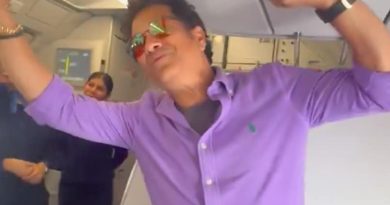 Watch: Sachin, Sachin Chants Buzzing In Entire Flight As Tendulkar Travels Economy