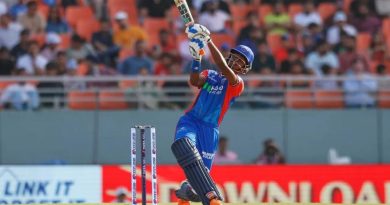 4,6,4,4,6... प्लेइंग 11 में जगह ना मिलने वाले खिलाड़ी ने मचाया गदर, 10 गेंदों की पारी में बना दिए इतने रन - India TV Hindi