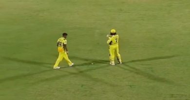 CSK Star Didn't Touch MS Dhoni's Feet. Fresh Video Reveals True Story | Cricket News