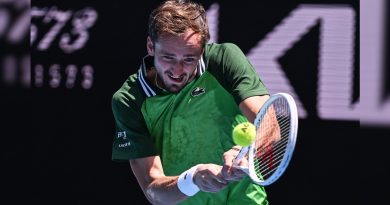 Daniil Medvedev Cruises Into Dubai Semi-Finals | Tennis News