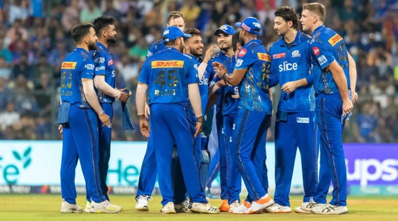 IPL 2024: मुंबई इंडियंस की बढ़ गई परेशानी, चोटिल हुआ घातक गेंदबाज; खेलने पर मंडराया बड़ा खतरा - India TV Hindi