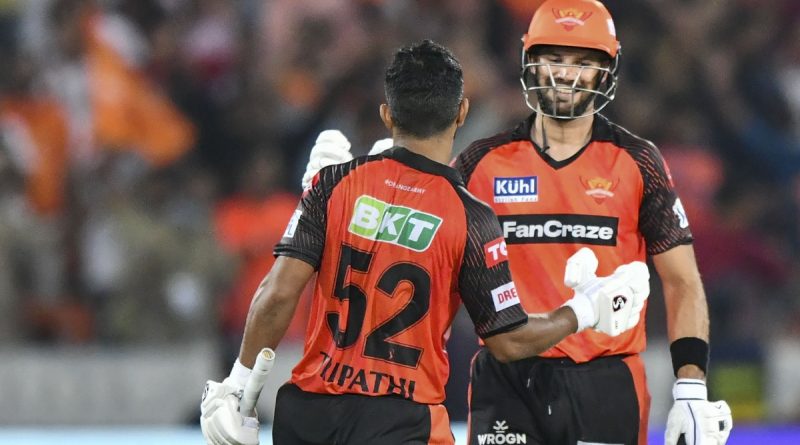 IPL 2024 सीजन शुरू होने से पहले SRH नए कप्तान का कर सकती ऐलान, ये तेज गेंदबाज रेस में सबसे आगे - India TV Hindi