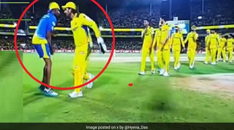 MS Dhoni's Viral Moment With Bravo As Thala Scares CSK Bowling Coach. Watch | Cricket News