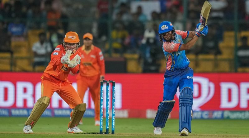 Mumbai Indians Women vs Gujarat Giants: पिच पर बल्लेबाजों का दिखेगा जादू या गेंदबाज करेंगे कमाल, जानें पूरी रिपोर्ट - India TV Hindi