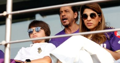 AbRam, Suhana Khan By Shah Rukh Khan's Side To Cheer KKR As 'Khan-Daan' Takes Over - Watch | Cricket News