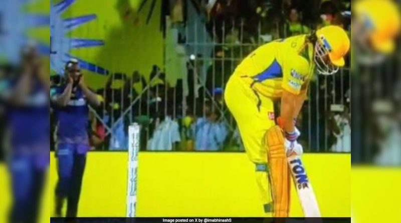 Andre Russell Irritated, Covers Ears As MS Dhoni's Entry Sees Chennai Erupt. Watch | Cricket News