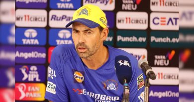 CSK Coach Stephen Fleming Explains MS Dhoni's Batting Approach Against Delhi Capitals | Cricket News