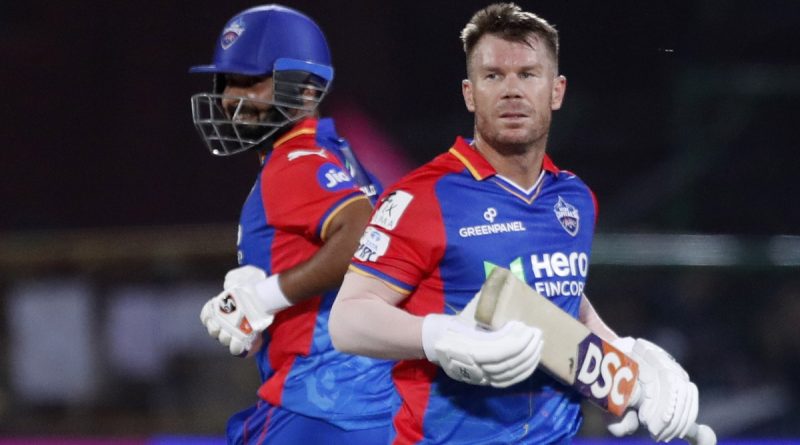 David Warner: डेविड वॉर्नर ने किया बड़ा करिश्मा, IPL  के इतिहास में ऐसा करने वाले सिर्फ तीसरे खिलाड़ी - India TV Hindi