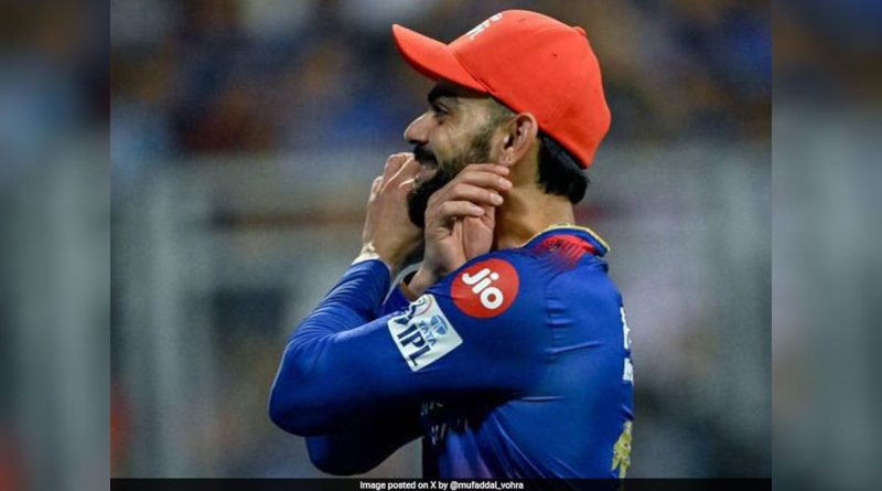 Fans Bring Back "Kohli Ko Bowling Do", Here's How RCB Star Reacted. Watch