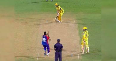 MS Dhoni's Last-Over Fireworks As CSK Go Down Fighting vs DC. Watch | Cricket News