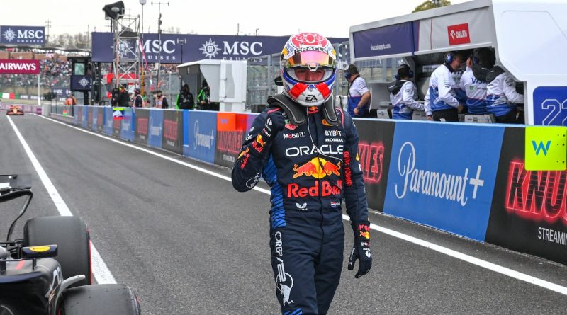 Max Verstappen Grabs Pole In Japan For Red Bull One-Two | Formula 1 News