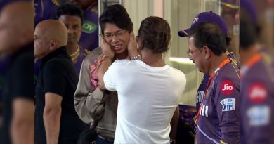 Shah Rukh Khan Meets Jhulan Goswami During KKR vs RR IPL 2024 Game. Photo Goes Viral | Cricket News