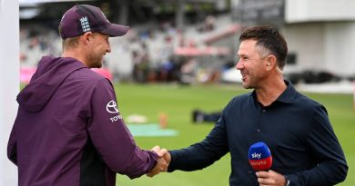 Ricky Ponting Hails Evolved Bazball, Warns Australia Ahead of Ashes 2025